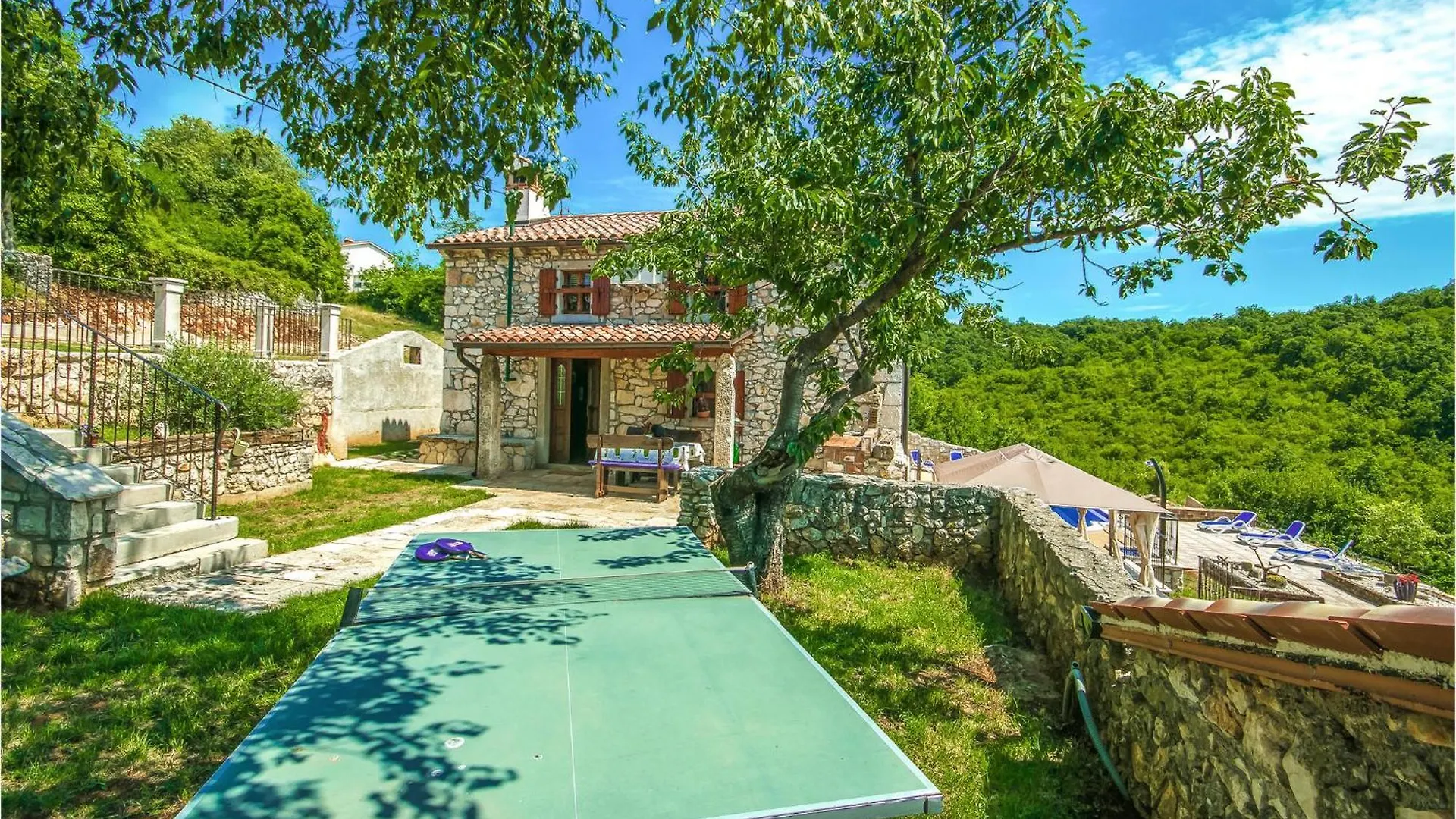 2 Bedroom Beautiful Home In Labin